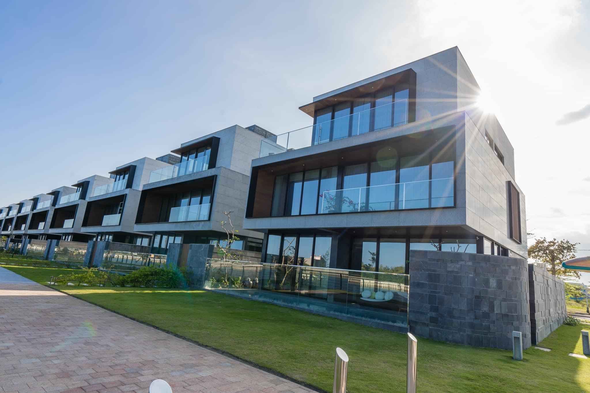 CẦN TIỀN BÁN VILLAS ONE RIVER 3 TẦNG FULL HỒ BƠI VIEW SÔNG, HAI MẶT TIỀN DU.. CẦN TIỀN BÁN VILLAS ONE RIVER 3 TẦNG FULL HỒ BƠI VIEW SÔNG, HAI MẶT TIỀN DU..
