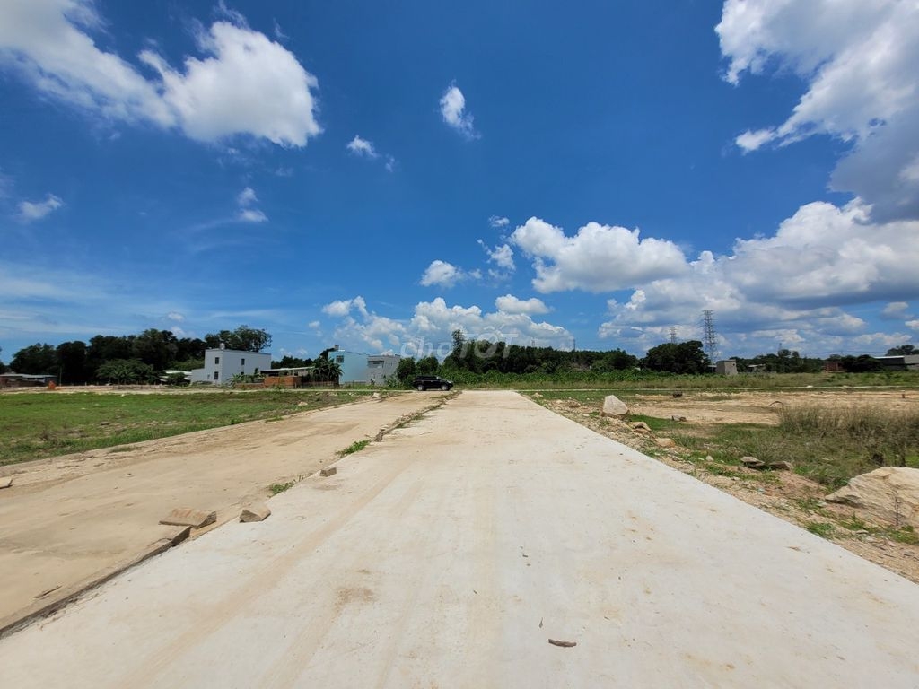 BÁN ĐẤT NGAY CÁI MÉP PHƯỜNG TÂN PHƯỚC THỊ XÃ PHÚ MỸ GIÁ ĐẦU TƯ BÁN ĐẤT NGAY CÁI MÉP PHƯỜNG TÂN PHƯỚC THỊ XÃ PHÚ MỸ GIÁ ĐẦU TƯ