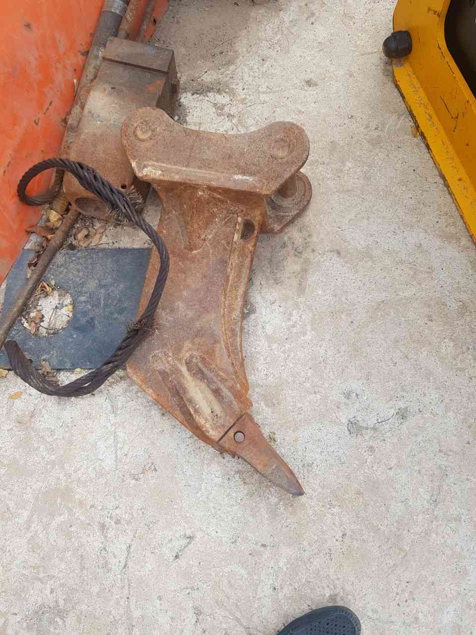 BÚA KÌM HOÀNG THẠCH – XIN KÍNH CHÀO QUÝ KHÁCH BÚA KÌM HOÀNG THẠCH – XIN KÍNH CHÀO QUÝ KHÁCH