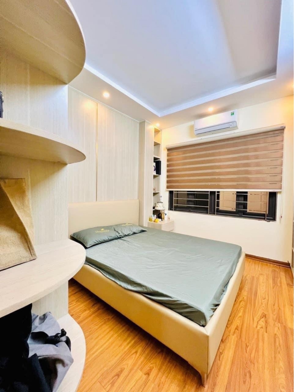 BÁN NHÀ PHỐ KHƯƠNG TRUNG: 45M2, 5 TẦNG, MT 4.2M, NGÕ 3 GÁC NÔNG. 3.7 TỶ BÁN NHÀ PHỐ KHƯƠNG TRUNG: 45M2, 5 TẦNG, MT 4.2M, NGÕ 3 GÁC NÔNG. 3.7 TỶ