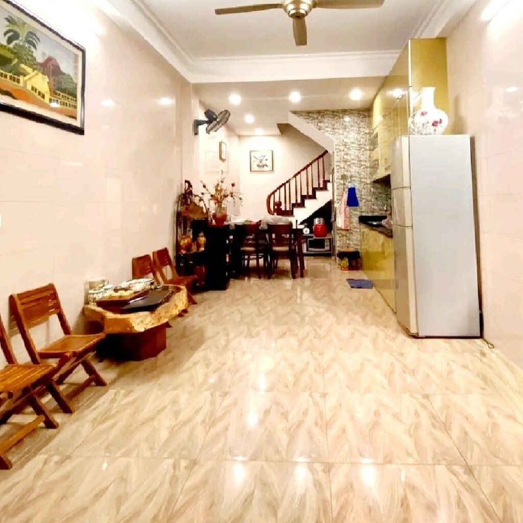 SIÊU PHẨM MẶT PHỐ TÂY HỒ - 34M - KD NGÀY ĐÊM - NHỈNH 5 TỶ SIÊU PHẨM MẶT PHỐ TÂY HỒ - 34M - KD NGÀY ĐÊM - NHỈNH 5 TỶ