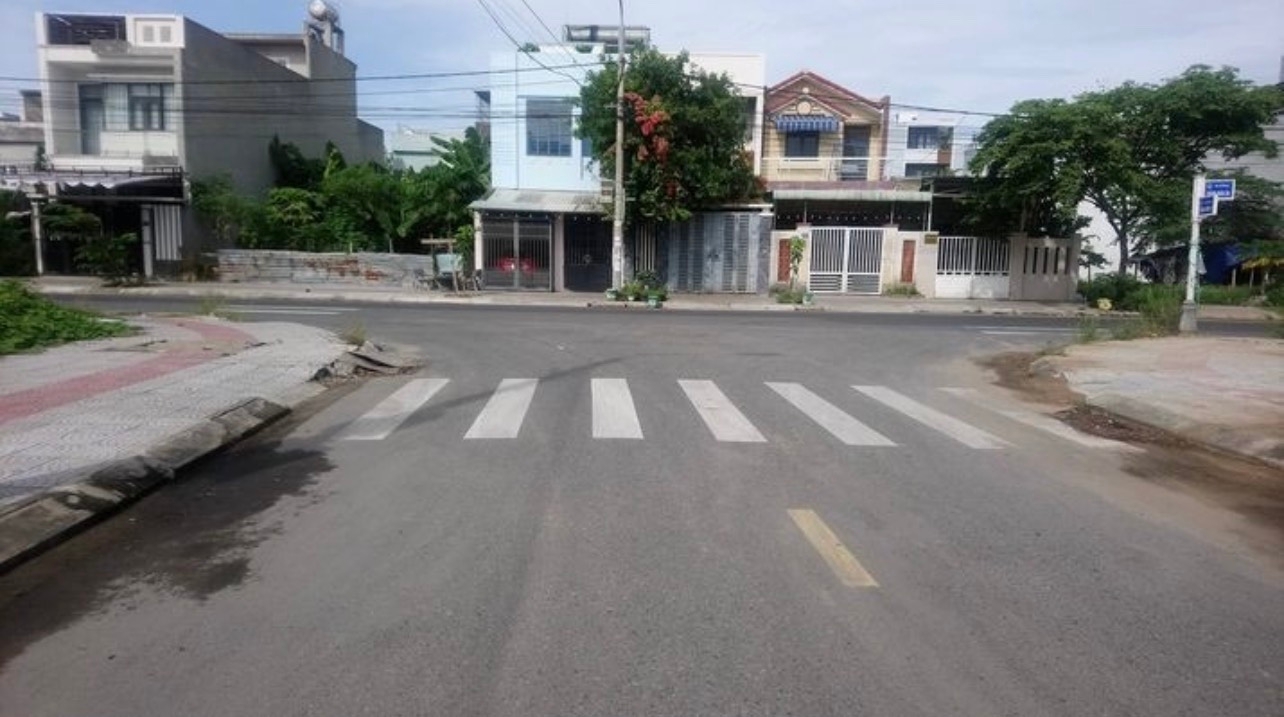 GẤP BÁN LÔ GÓC HOÀ XUÂN (THANH LƯƠNG 19+PHẠM XUÂN ẨN) - CHỈ 25 TỶ - 385M2. GẤP BÁN LÔ GÓC HOÀ XUÂN (THANH LƯƠNG 19+PHẠM XUÂN ẨN) - CHỈ 25 TỶ - 385M2.