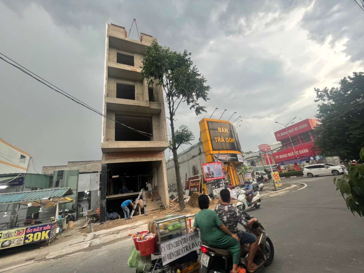 CHO THUÊ NHÀ NGUYÊN CĂN 5 TẦNG MẶT TIỀN ĐƯỜNG QUỐC LỘ GS17, PHƯỜNG DĨ AN. CHO THUÊ NHÀ NGUYÊN CĂN 5 TẦNG MẶT TIỀN ĐƯỜNG QUỐC LỘ GS17, PHƯỜNG DĨ AN.