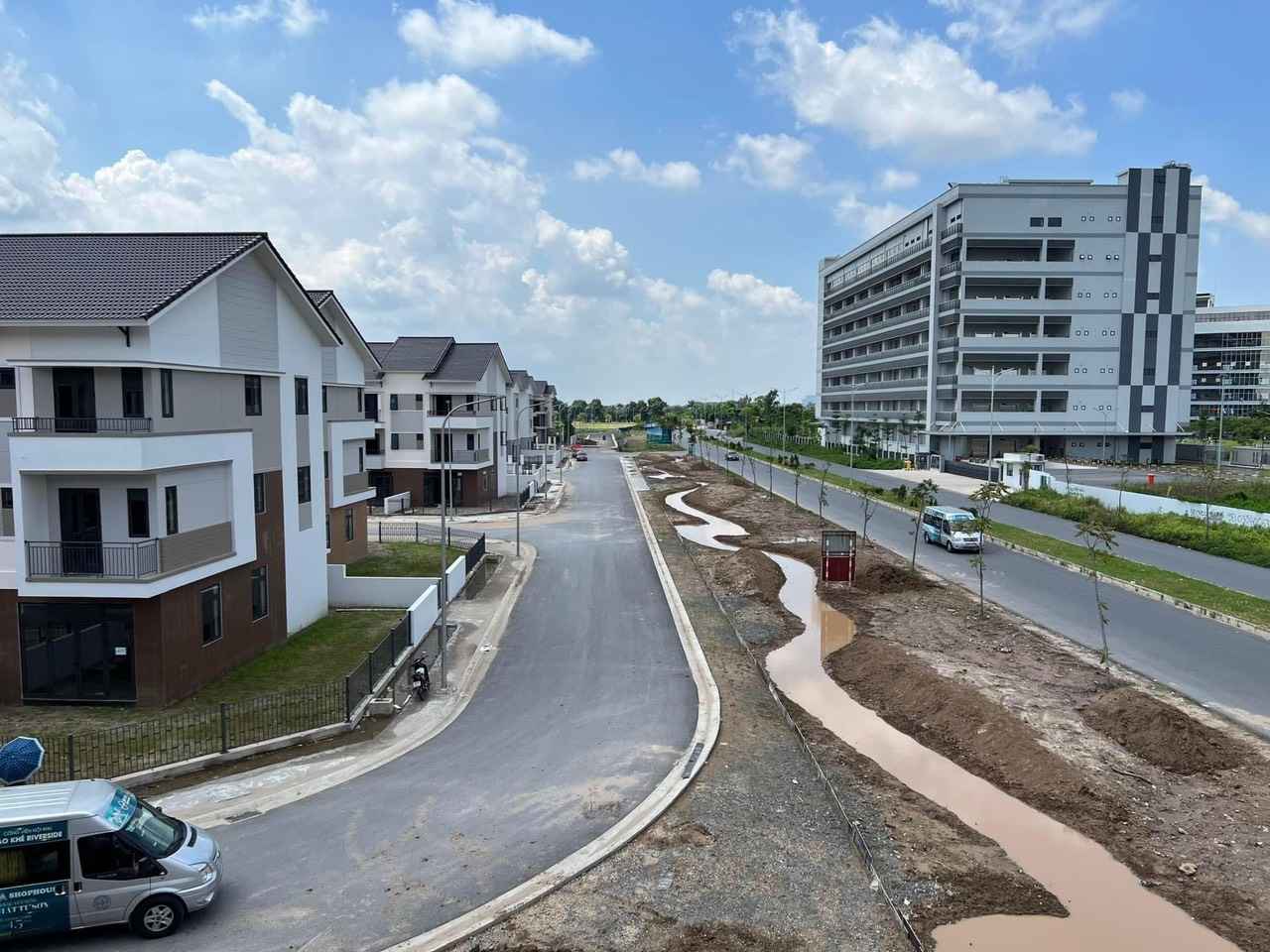 VỚI 6 TỶ 6 BẠN SỞ HỮU NGAY CĂN NHÀ XÂY 3 TẦNG HOÀN THIỆN MẶT NGOÀI DIỆN VỚI 6 TỶ 6 BẠN SỞ HỮU NGAY CĂN NHÀ XÂY 3 TẦNG HOÀN THIỆN MẶT NGOÀI DIỆN