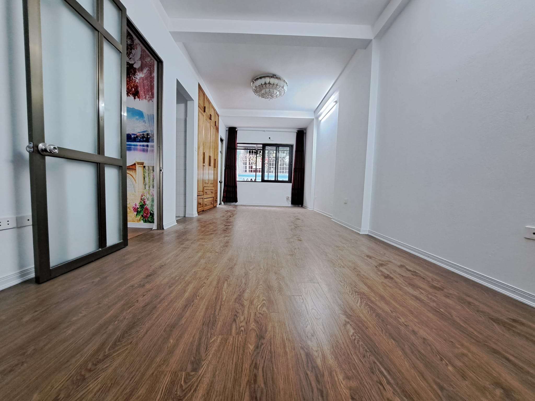 VĂN QUÁN- NHÀ CỰC ĐẸP- CỰC RỘNG- YÊN TĨNH Ở SƯỚNG - DÂN TRÍ CAO.