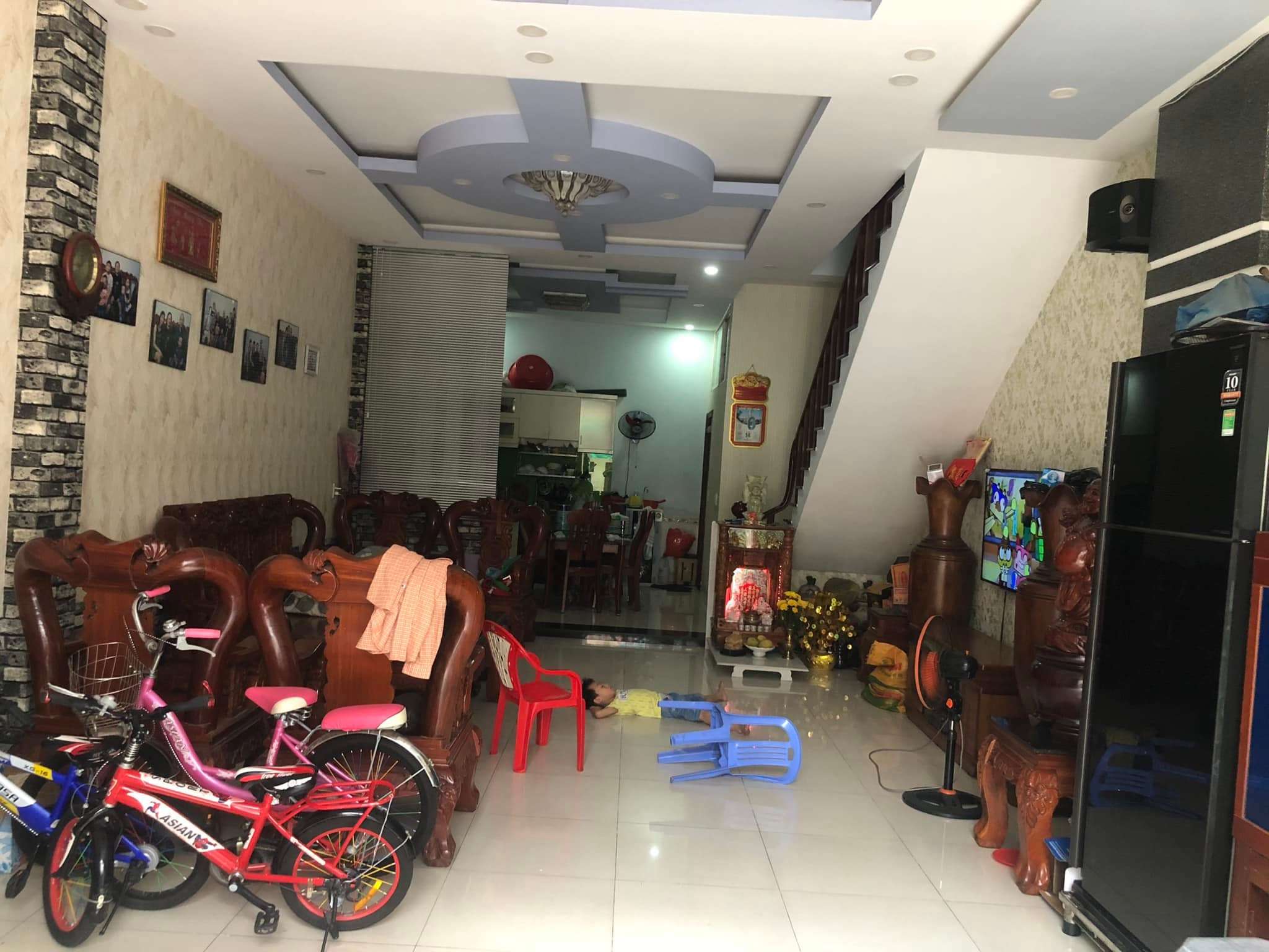 CẦN BÁN GẤP NHÀ CÁCH MẶT TIỀN ĐƯỜNG CỘNG HÒA P13 TÂN BÌNH MẤY CHỤC BƯỚC
