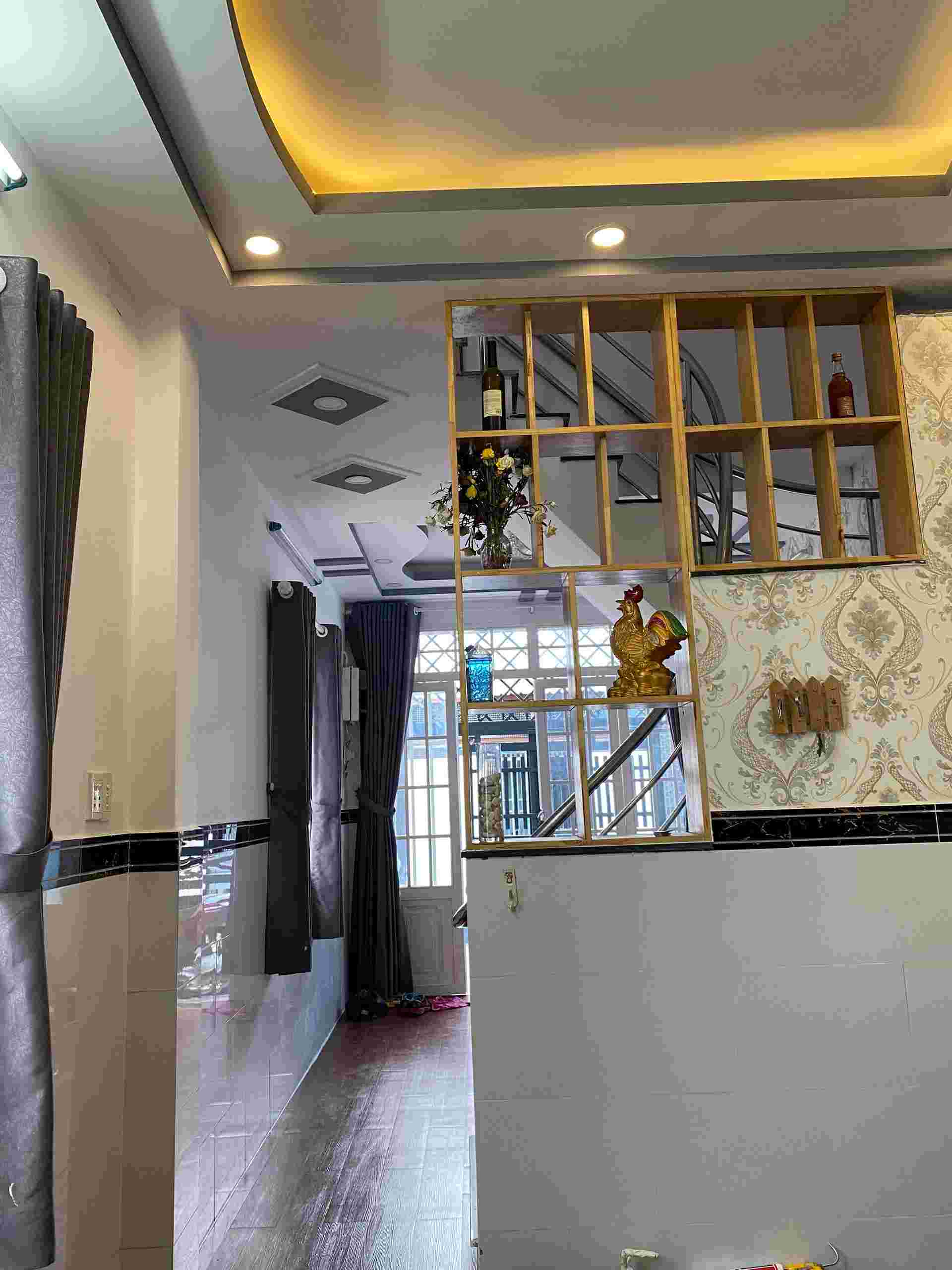 BÁN NHÀ 2 TẦNG TẠI 2056/21 Đ.HUỲNH TẤN PHÁT, TT. NHÀ BÈ. GIÁ CỰC TỐT