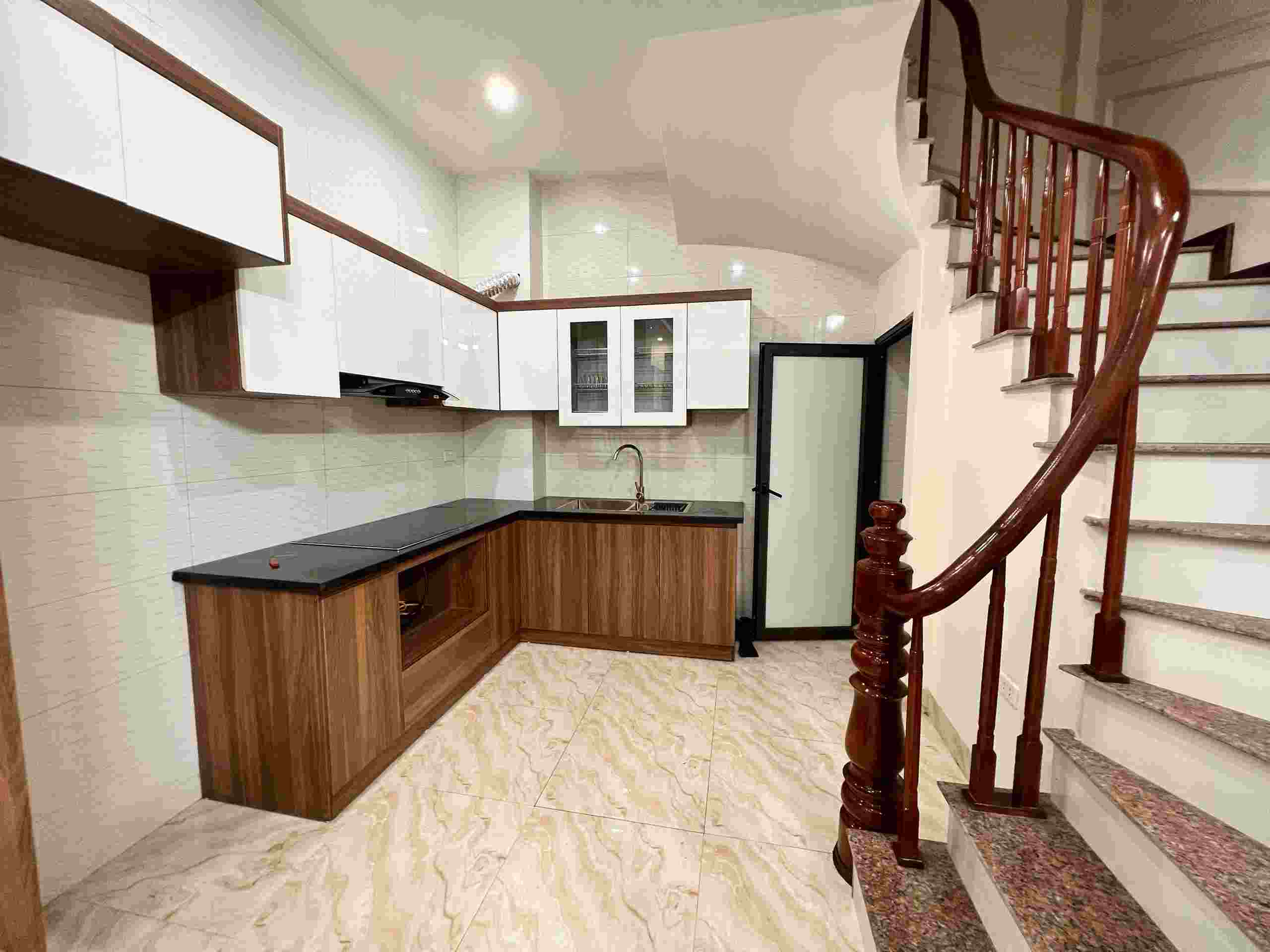 BÁN NHÀ CỰC ĐẸP. SỔ ĐỎ NỞ HẬU CHO SỰ TÀI LỘC. 20M ÔTÔ TRÁNH PHỐ LẠC LONG QU.. BÁN NHÀ CỰC ĐẸP. SỔ ĐỎ NỞ HẬU CHO SỰ TÀI LỘC. 20M ÔTÔ TRÁNH PHỐ LẠC LONG QU..