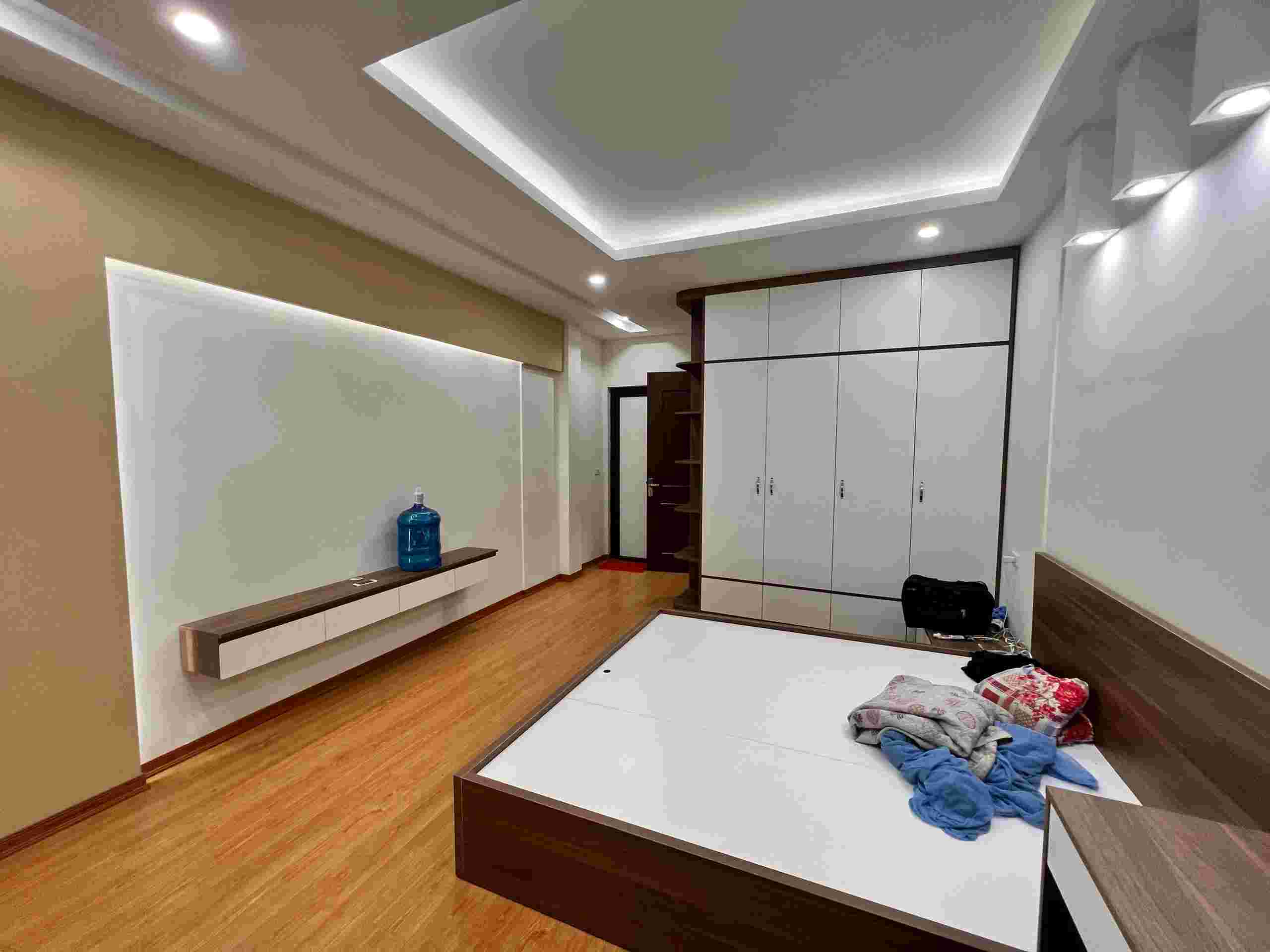 BÁN NHÀ CỰC ĐẸP. SỔ ĐỎ NỞ HẬU CHO SỰ TÀI LỘC. 20M ÔTÔ TRÁNH PHỐ LẠC LONG QU.. BÁN NHÀ CỰC ĐẸP. SỔ ĐỎ NỞ HẬU CHO SỰ TÀI LỘC. 20M ÔTÔ TRÁNH PHỐ LẠC LONG QU..