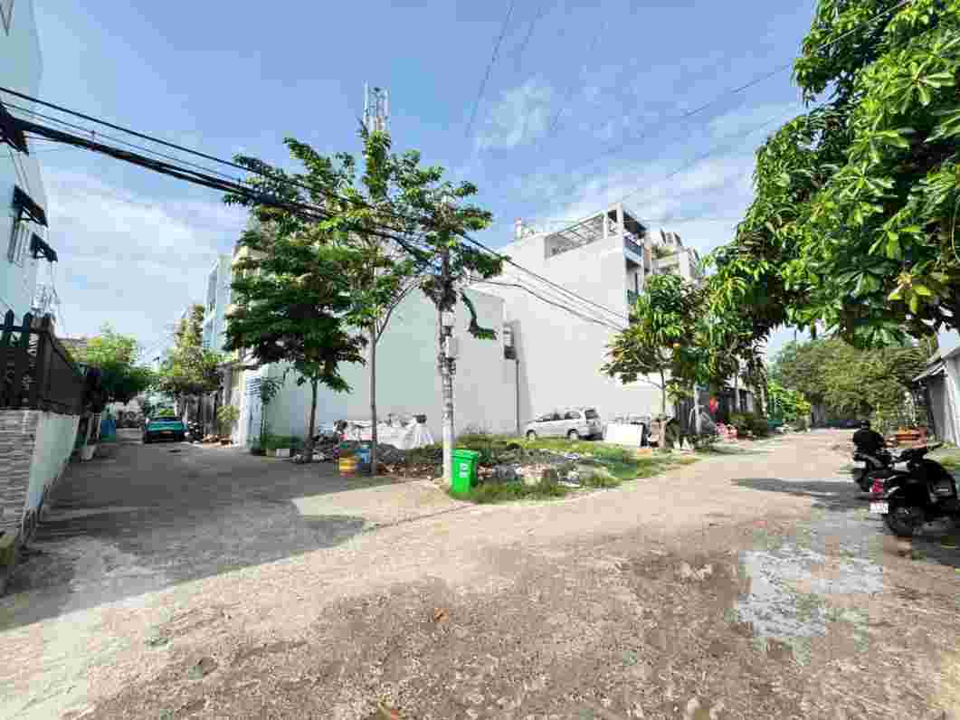 ĐẤT THẠCH XUÂN 22 HẺM THẠCH NGUYÊN 
DT: 4.74X10.54 THỔ CƯ 50M2
