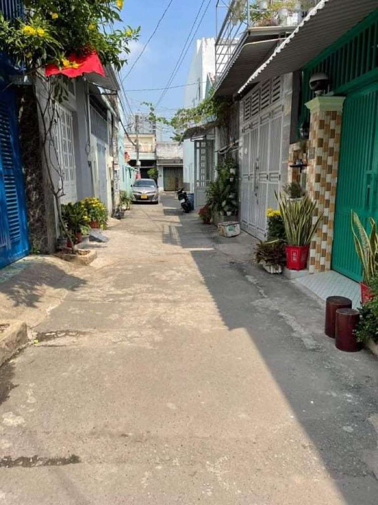 NHÀ ĐẸP - MÓNG BĂNG - HẺM NHỰA 4 MÉT - LÊ VĂN KHƯƠNG-HIỆP THÀNH - Q.12 -GẤP.. NHÀ ĐẸP - MÓNG BĂNG - HẺM NHỰA 4 MÉT - LÊ VĂN KHƯƠNG-HIỆP THÀNH - Q.12 -GẤP..