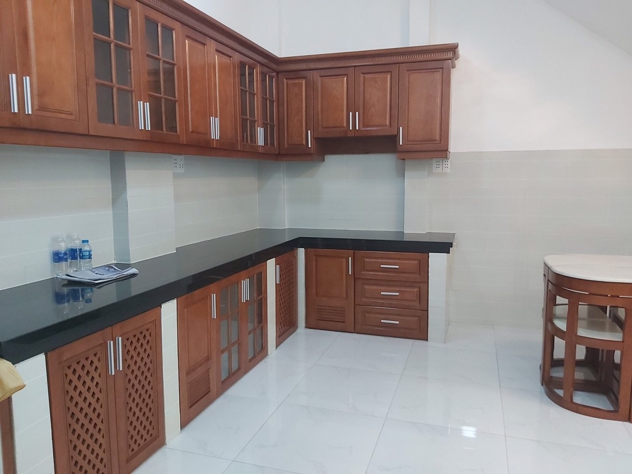 NHÀ MẶT TIỀN ĐƯỜNG NHỰA 8 MÉT - THÔNG SONG HÀNH - THỊ TRẤN HỐC MÔN - 85M2 C.. NHÀ MẶT TIỀN ĐƯỜNG NHỰA 8 MÉT - THÔNG SONG HÀNH - THỊ TRẤN HỐC MÔN - 85M2 C..